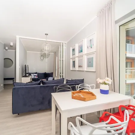 Z Tarasem I Widokiem Na Morze - The View - Brzezno Apartment *